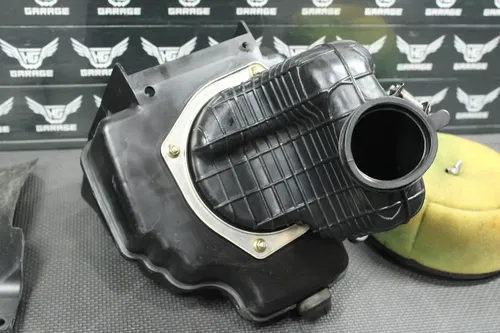 2004 KAWASAKI 95-06 KDX200 97-05 KDX220R OEM AIRBOX INTAKE AIR CLEANER CASE NICE