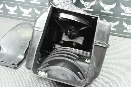2004 KAWASAKI 95-06 KDX200 97-05 KDX220R OEM AIRBOX INTAKE AIR CLEANER CASE NICE