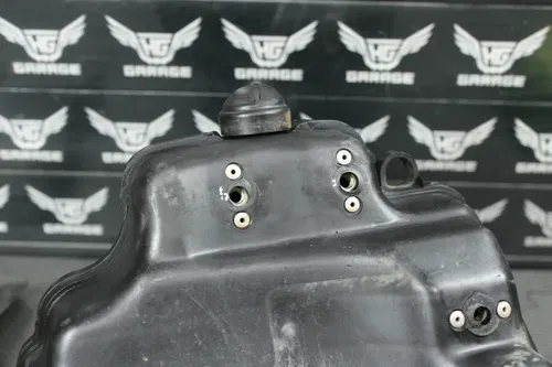 2004 KAWASAKI 95-06 KDX200 97-05 KDX220R OEM AIRBOX INTAKE AIR CLEANER CASE NICE