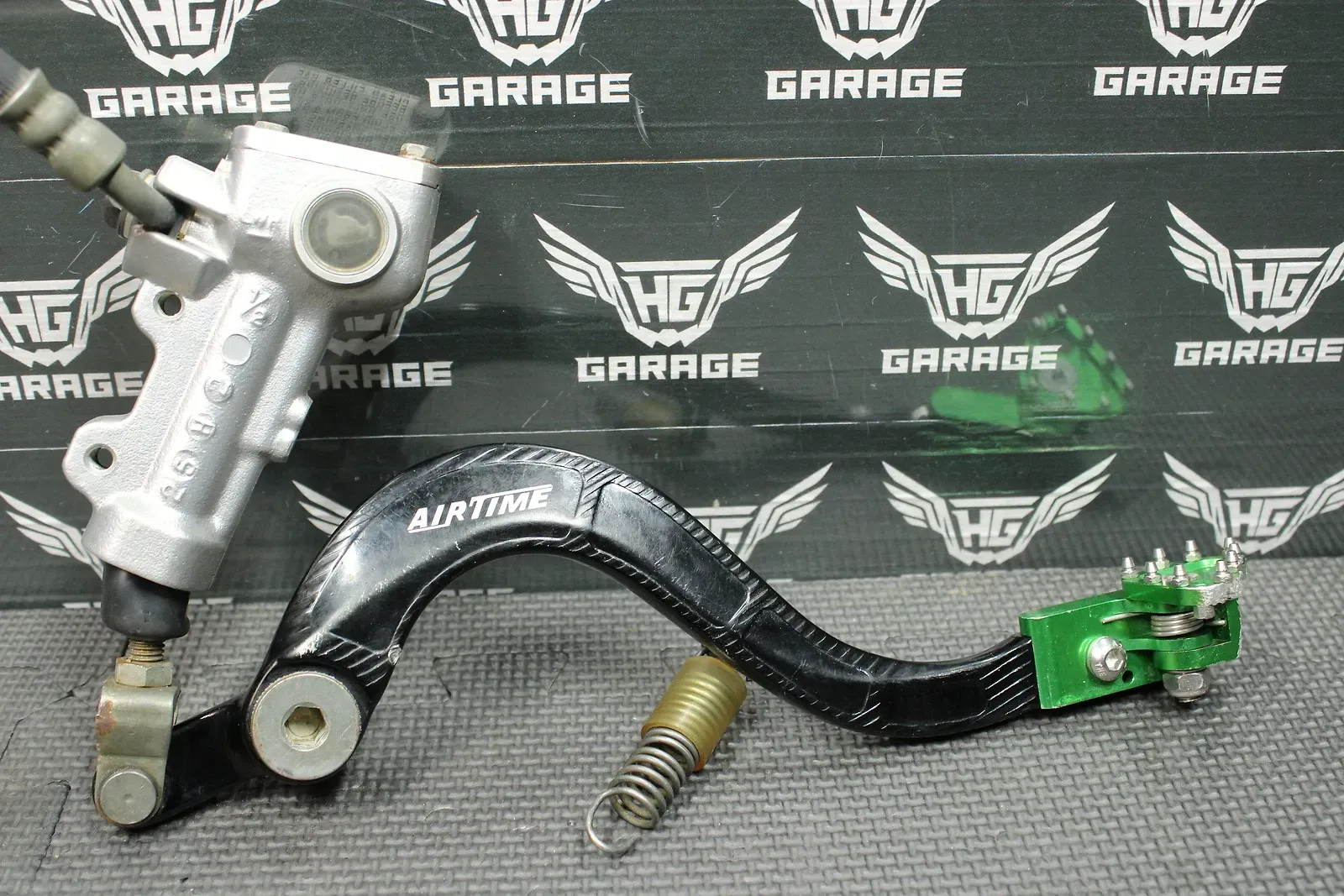 2016 KAWASAKI KX250 KX250F KX450 KX450F KAWASAKI OEM REAR BACK BRAKE CALIPER