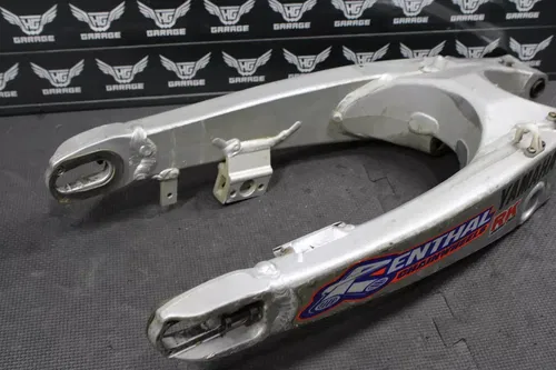 2001 YAMAHA YZ250 2T OEM SWINGARM SWING ARM SUSPENSION 5MV-22110-00-00