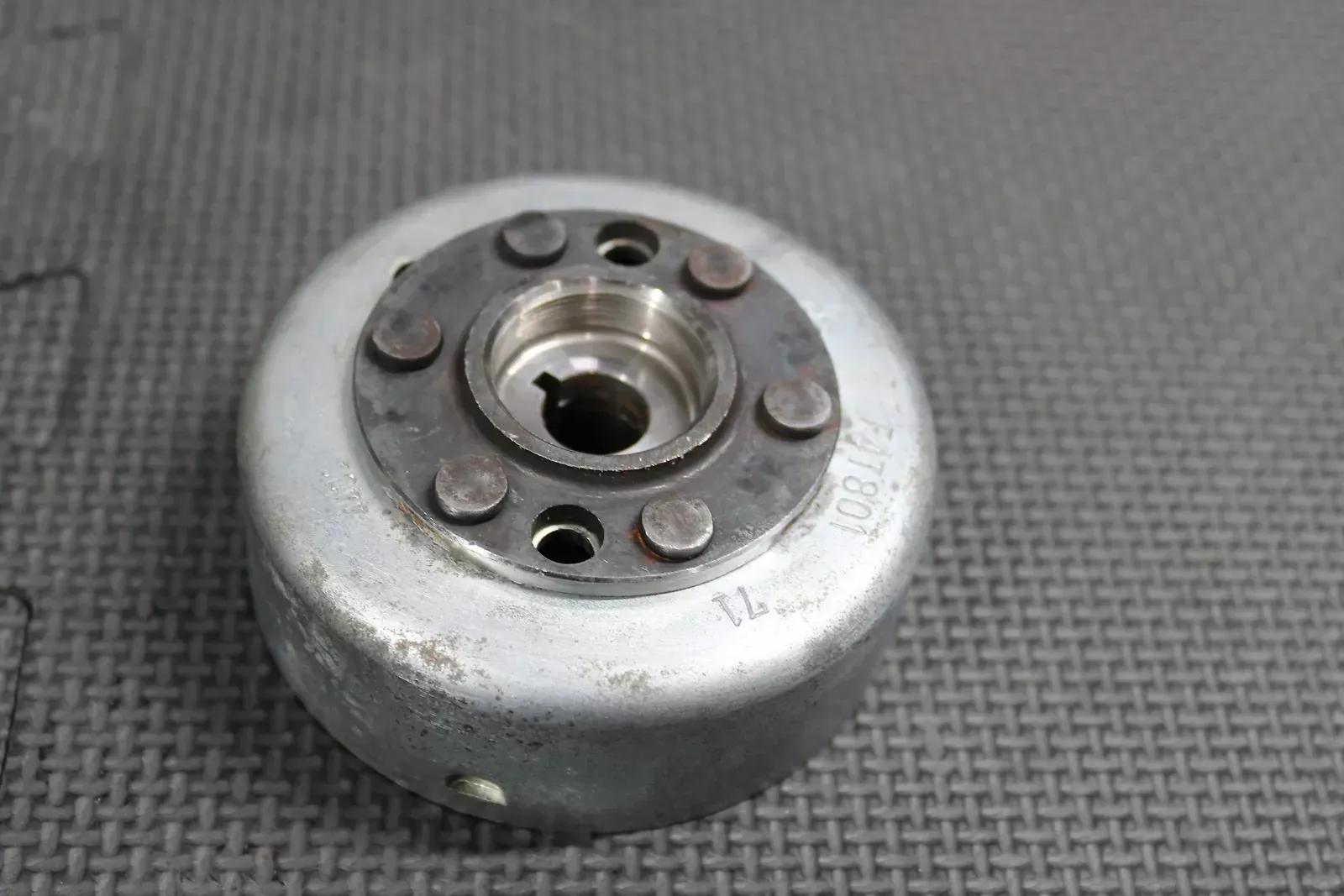 シードゥ 1998年モデル 純正 (部品番号290886598) LIMITED MAGNETO [S556-004] 中古 FLYWHEEL XP
