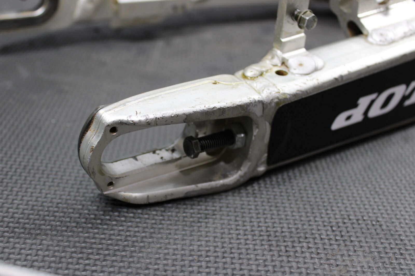 2003 YAMAHA YZ125 OEM SWINGARM SWING ARM SUSPENSION 5UN 2003 YAMAHA YZ125 OEM SWINGARM SWING ARM SUSPENSION 5UN