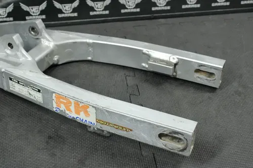 2002 YAMAHA YZ85 OEM SWINGARM SWING ARM SUSPENSION 4ES-22110-01-00