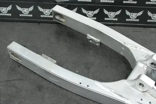 2002 YAMAHA YZ85 OEM SWINGARM SWING ARM SUSPENSION 4ES-22110-01-00