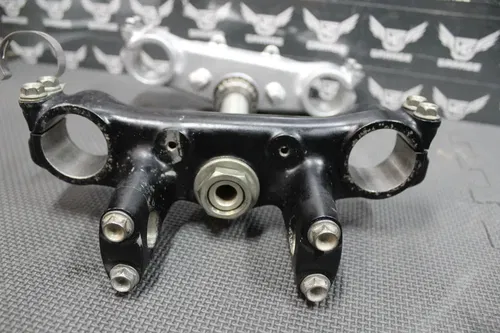 1987 HONDA XR250R 87-95  OEM FRONT FORKS LOWER UPPER TRIPLE TREE STEM CLAMP