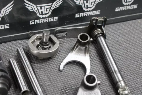 2007 SUZUKI DRZ400S OEM ENGINE TRANSMISSION TRANNY ASSEMBLY TRANS GEARS SHAFTS