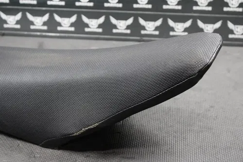 2006 YAMAHA 05-06 WR250F WR450F OEM SEAT SADDLE 5TJ-24710-C1-00