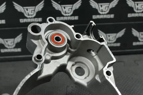 2004 KTM 85SX OEM ENGINE MOTOR RIGHT SIDE INNER CLUTCH COVER 47030001100