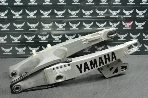 2004 YAMAHA YZ450F OEM SWINGARM SWING ARM SUSPENSION 5UN-22110-00-00 GOOD!
