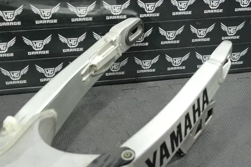 2004 YAMAHA YZ450F OEM SWINGARM SWING ARM SUSPENSION 5UN-22110-00-00 GOOD!