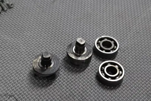 1999 SUZUKI RM250 OEM ENGINE POWER VALVE EXHAUST VALVE COMPLETE NICE! 11206-37E3