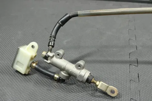 2004 KAWASAKI 04-05 KDX220R OEM NISSIN REAR BACK BRAKE CALIPER MASTER CYLINDER
