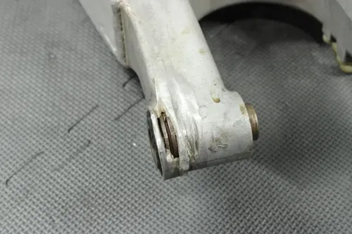 2000 HONDA CR125R OEM SWINGARM SWING ARM SUSPENSION 52200-KZ4-J30