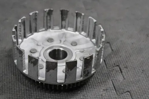 1989 1990 YAMAHA YZ125 OEM CLUTCH BASKET MAIN PRIMARY 3JD-16150-00-00