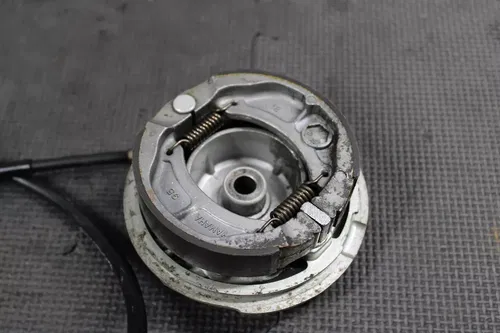 2000 YAMAHA 00-03 TTR90 03-07 TTR90E OEM FRONT BRAKE DRUM ASSEMBLY