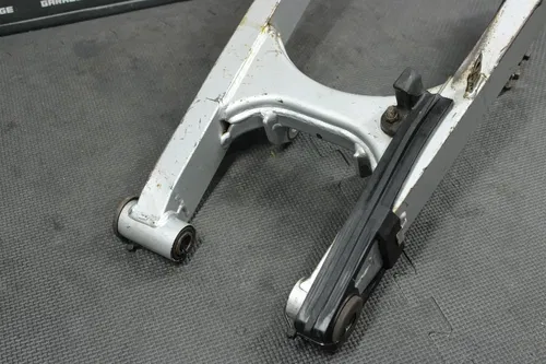 2005 04-06 KAWASAKI KLX125 OEM SWINGARM SWING ARM SUSPENSION 33001-S001-530