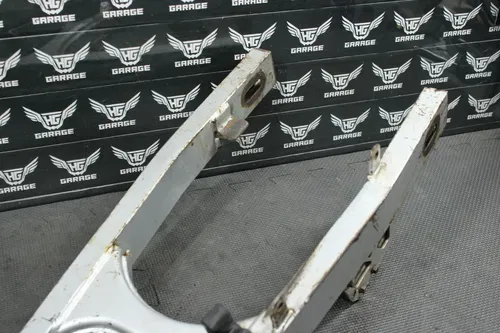 2005 04-06 KAWASAKI KLX125 OEM SWINGARM SWING ARM SUSPENSION 33001-S001-530