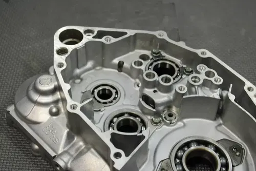 2001 YAMAHA WR250F YZ250F OEM LEFT RIGHT ENGINE MOTOR CRANKCASE CRANK CASES