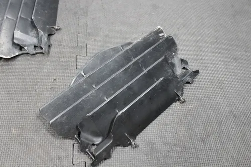 2005 HONDA CRF250R 04-09 OEM RADIATOR GUARD SHELID 19033-KRN-000;19033-KRN-010