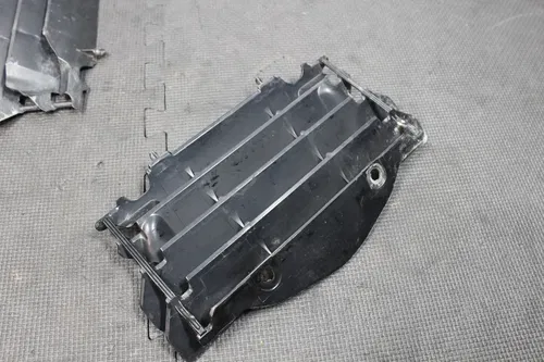 2005 HONDA CRF250R 04-09 OEM RADIATOR GUARD SHELID 19033-KRN-000;19033-KRN-010