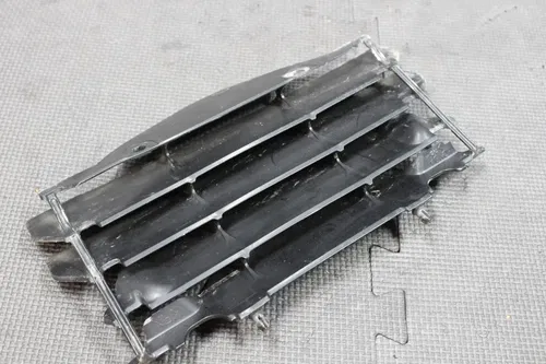 2005 HONDA CRF250R 04-09 OEM RADIATOR GUARD SHELID 19033-KRN-000;19033-KRN-010