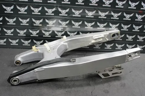 2003 HONDA CRF450R OEM SWINGARM SWING ARM REAR SUSPENSION 52200-MEB-000 MINT!