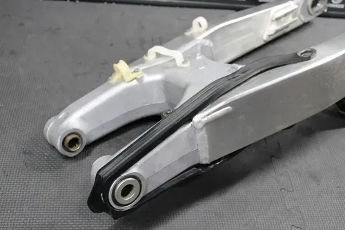 2003 HONDA CRF450R OEM SWINGARM SWING ARM REAR SUSPENSION 52200-MEB-000 MINT!