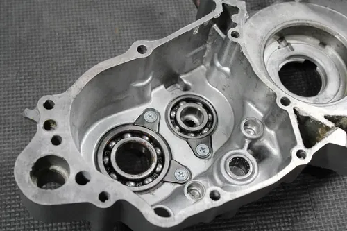 2003 KAWASAKI KX250 OEM LEFT ENGINE MOTOR CRANKCASE CRANK CASES BLOCK