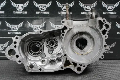2003 KAWASAKI KX250 OEM LEFT ENGINE MOTOR CRANKCASE CRANK CASES BLOCK
