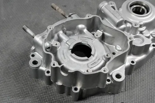 2003 KAWASAKI KX250 OEM LEFT ENGINE MOTOR CRANKCASE CRANK CASES BLOCK