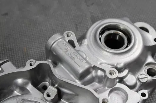 2003 KAWASAKI KX250 OEM LEFT ENGINE MOTOR CRANKCASE CRANK CASES BLOCK