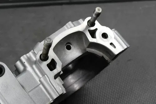2003 KAWASAKI KX250 OEM LEFT ENGINE MOTOR CRANKCASE CRANK CASES BLOCK