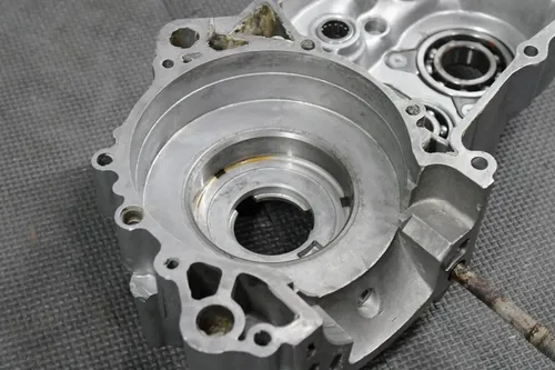 2003 KAWASAKI KX250 OEM LEFT ENGINE MOTOR CRANKCASE CRANK CASES BLOCK