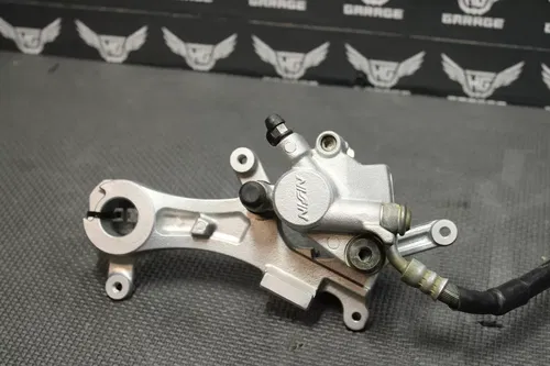2007 YAMAHA YZ450F OEM NISSIN REAR BACK BRAKE CALIPER MASTER CYLINDER LEVER