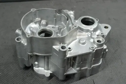 2002 YAMAHA YZ85 OEM LH/RH ENGINE MOTOR CRANKCASE CRANK CASES BLOCK NICE!