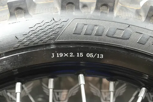 1999 YAMAHA YZ400F WARP 9 19" REAR BACK WHEEL RIM 5ET-25311-00-00 94421-19005-00