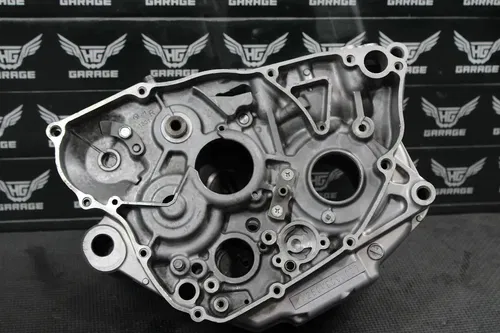 2009 KAWASAKI KX250F OEM LEFT RIGHT ENGINE MOTOR CRANKCASE CRANK CASES BLOCK