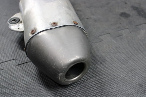 2006 YAMAHA YZ450F OEM MUFFLER EXHAUST SILENCER SLIP ON PIPE 2006 YAMAHA YZ450F OEM MUFFLER EXHAUST SILENCER SLIP ON PIPE