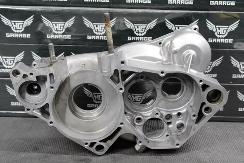 1999 2000 SUZUKI RM250 OEM RIGHT ENGINE MOTOR CRANKCASE CRANK CASES BLOCK