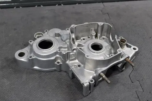 1999 SUZUKI RM125 OEM LEFT ENGINE MOTOR CRANKCASE CRANK CASE BOTTOM END