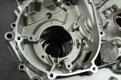 2004 SUZUKI 03-07 DRZ125 OEM LEFT RIGHT ENGINE MOTOR CRANKCASE CRANK CASES