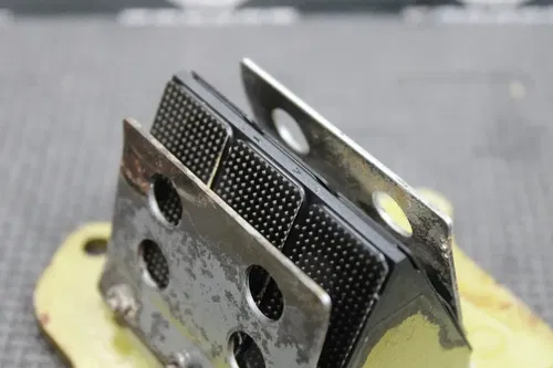 2005 HONDA CR125R 05-07 OEM INTAKE REED BLOCK ASSEMBLY 14100-KSR-731