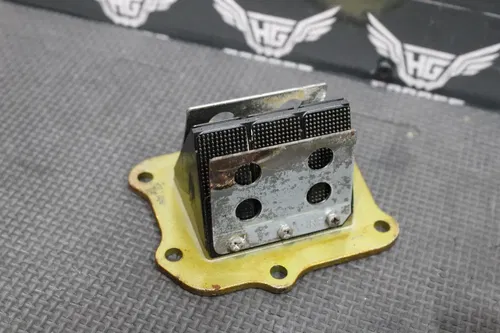 2005 HONDA CR125R 05-07 OEM INTAKE REED BLOCK ASSEMBLY 14100-KSR-731