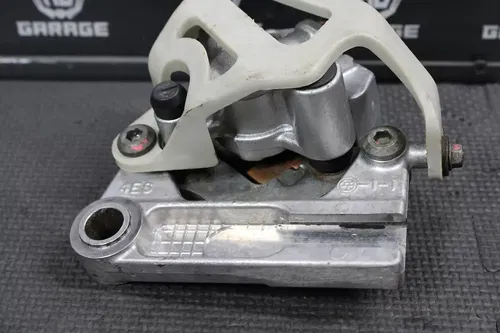 1998 93-01 YAMAHA YZ80 OEM REAR BACK BRAKE CALIPER 4ES-2580W-00-00