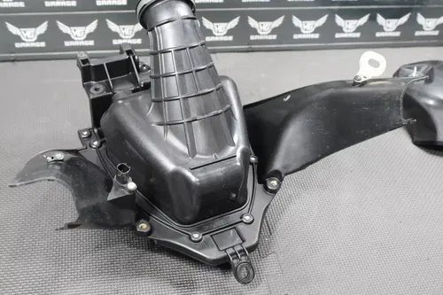 2018 YAMAHA YZ450F OEM AIRBOX INTAKE AIR CLEANER CASE BR9-14453-00-00