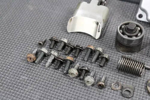 1999 SUZUKI RM250 OEM ENGINE POWER VALVE EXHAUST VALVE ASSEMBLY 11206-37E30