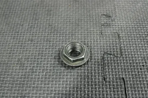 2004 YAMAHA YZ450F OEM FRONT WHEEL RIM AXLE PIVOT BOLT 5BE-25181-00-00
