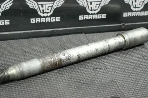 2004 YAMAHA YZ450F OEM FRONT WHEEL RIM AXLE PIVOT BOLT 5BE-25181-00-00