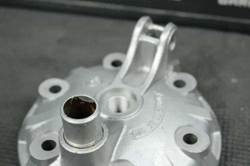 1994 KTM 250SX ENGINE MOTOR CYLINDER HEAD COVER DOME TOP END 54630306400